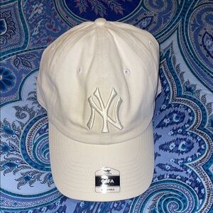 MLB Genuine Merchandise White Baseball Cap